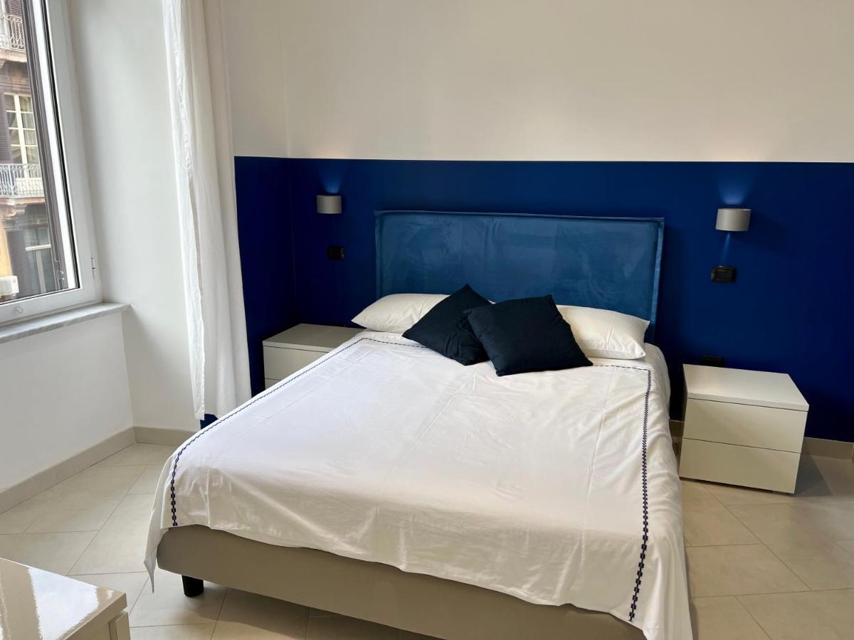 Duomo Inn Apartments Наполи Екстериор снимка
