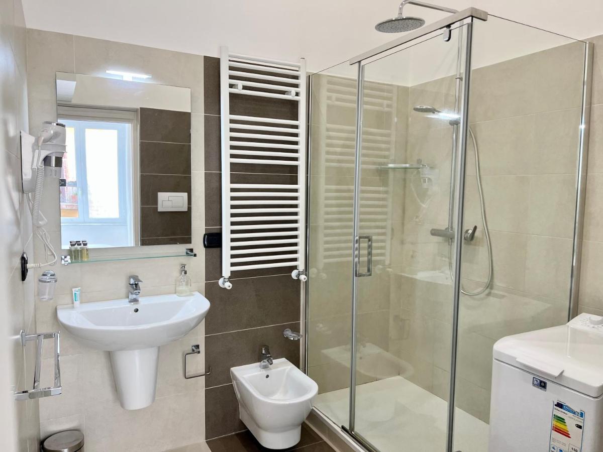 Duomo Inn Apartments Наполи Екстериор снимка