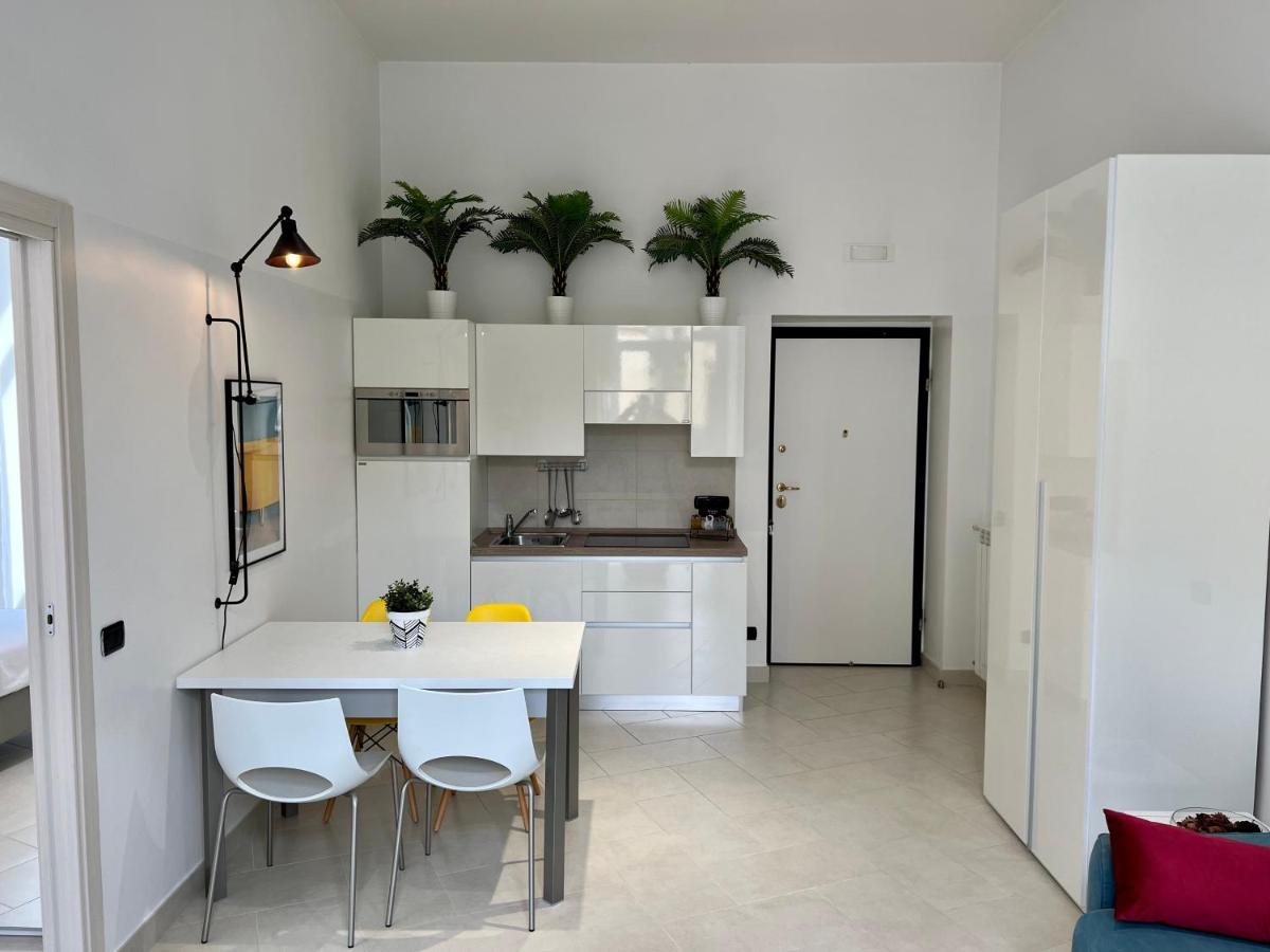 Duomo Inn Apartments Наполи Екстериор снимка