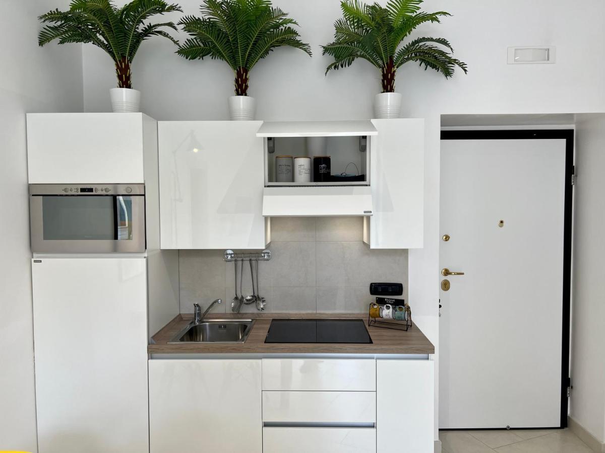Duomo Inn Apartments Наполи Екстериор снимка