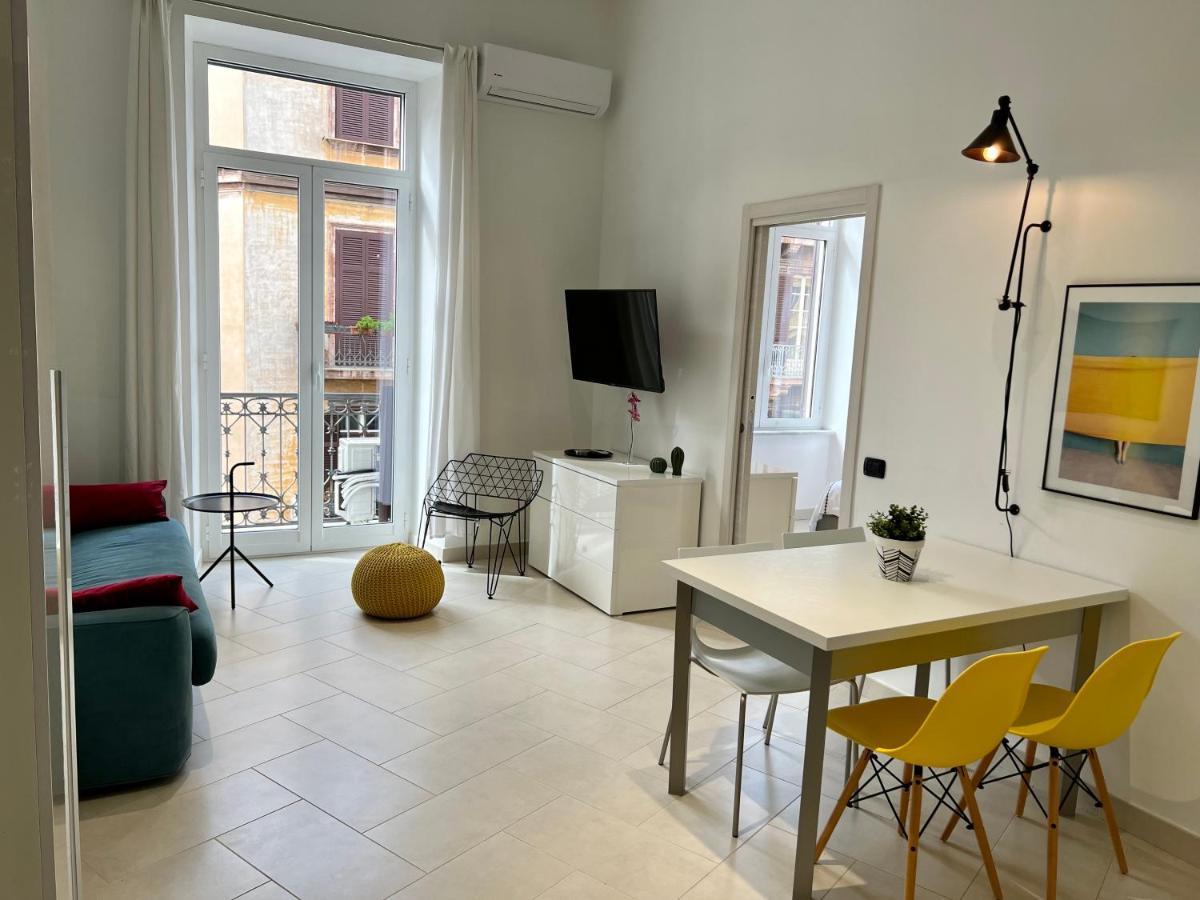 Duomo Inn Apartments Наполи Екстериор снимка